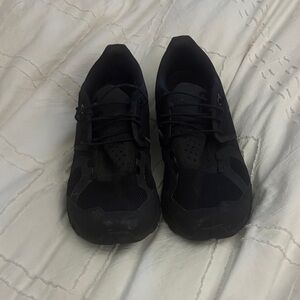 Women’s Black Athletic Shoes